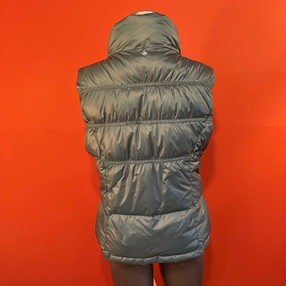 Prana XL Women’s Puffer Vest in Deep Balsam Color - Picture 8 of 8